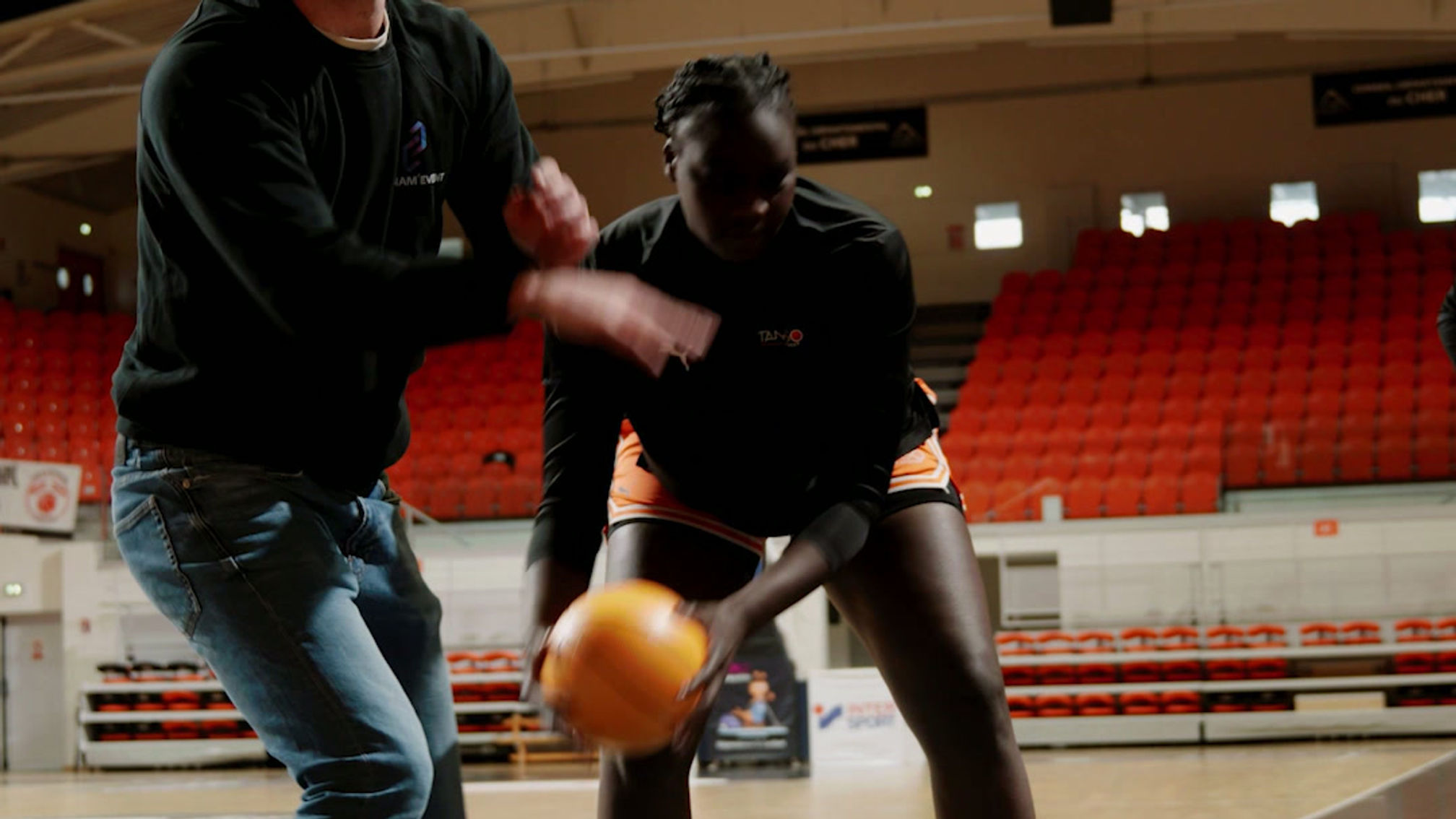 TANGO BOURGES BASKET